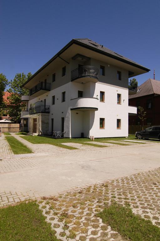 Hotel Corso Сиофок Екстериор снимка