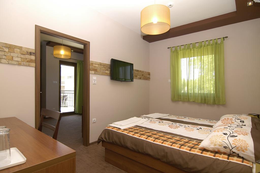 Hotel Corso Сиофок Стая снимка