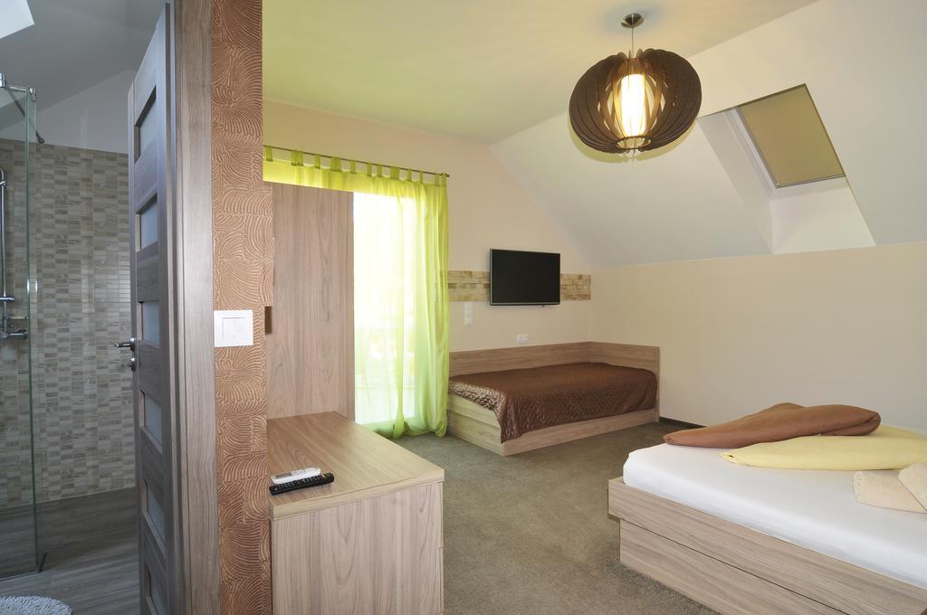 Hotel Corso Сиофок Екстериор снимка